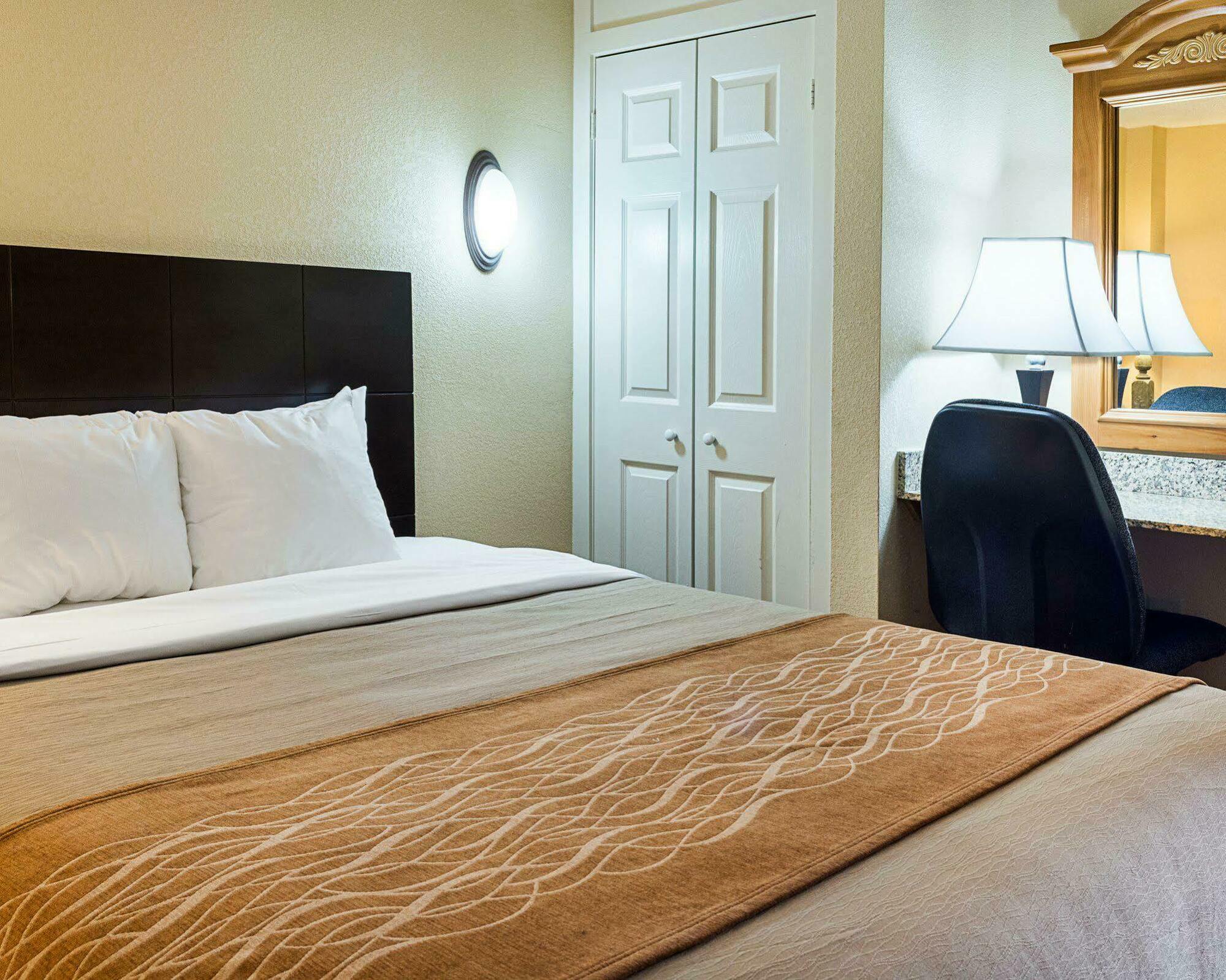 Coastal Hotel & Suites Virginia Beach - Oceanfront Экстерьер фото
